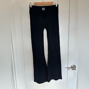 OQQ Seamless Black Flare Women's Leggings Size M